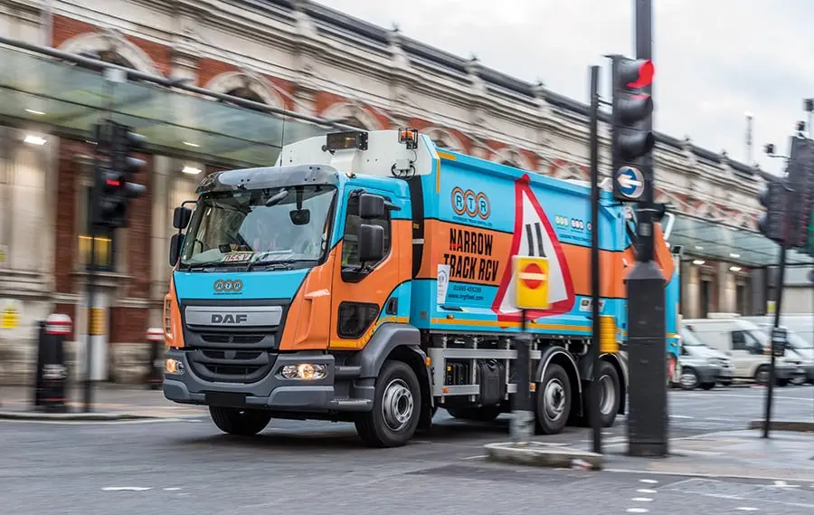 Narrow track refuse vehicle livery